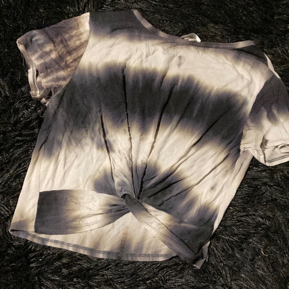 Tie dye, crop top, great condition, white, black